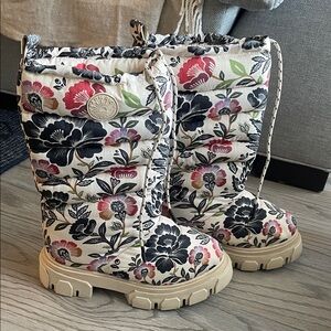 FARM Rio Floral Winter Boots - Black, Pink, Green